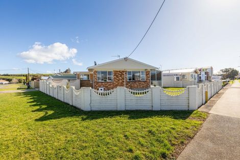 Photo of property in 13 Nelson Street, Waitara, 4320