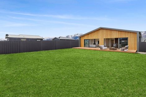 Photo of property in 6 Waddell Street, Lake Hawea, 9382