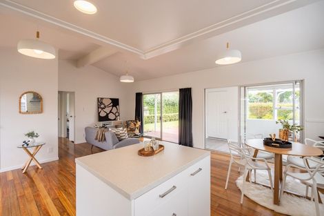 Photo of property in 23 Greenaway Road, Waikanae, 5036