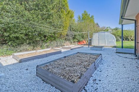 Photo of property in 4 Perrin Place, Darfield, 7510