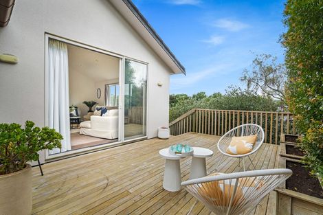 Photo of property in 26 Admirals Court Drive, Greenhithe, Auckland, 0632