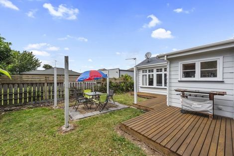 Photo of property in 9 Bettina Road, Fairfield, Hamilton, 3214