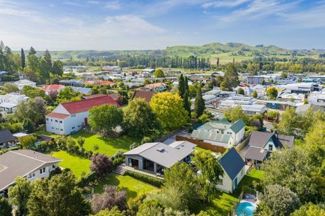 Photo of property in 5 Saint Marys Road, Waipukurau, 4200