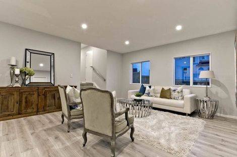 Photo of property in 113 Godfrey Drive, Orewa, 0931