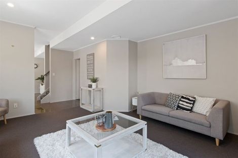 Photo of property in 10 Castle Way, Beckenham, Christchurch, 8023