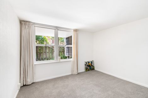 Photo of property in 75 Saddleback Rise, Murrays Bay, Auckland, 0630
