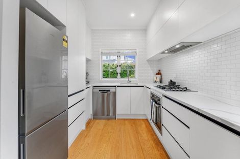 Photo of property in 15 Mulvaney Crescent, Henderson, Auckland, 0612