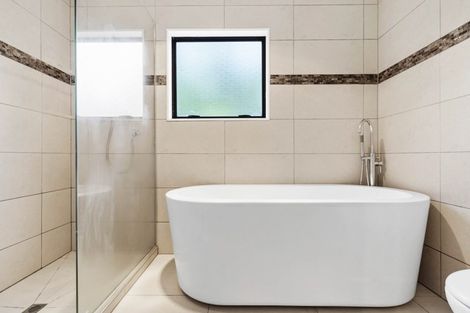 Photo of property in 3/32 Tree View Avenue, Glenfield, Auckland, 0629