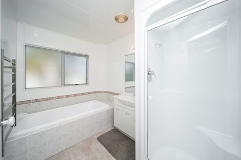 Photo of property in 12 Shelter Grove, Frankleigh Park, New Plymouth, 4310