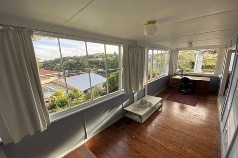 Photo of property in 74 Cluny Road, Plimmerton, Porirua, 5026