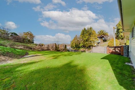 Photo of property in 5 Windsor Road, Waipawa, 4210
