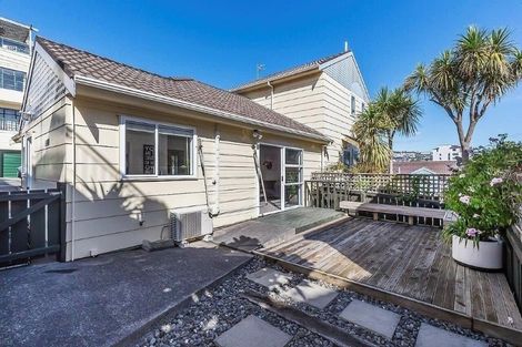 Photo of property in 5a Duke Street, Mount Victoria, Wellington, 6011