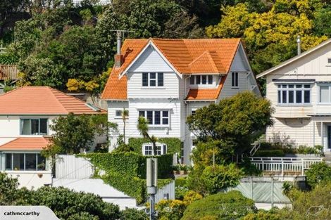 Photo of property in 17 Saint Michaels Crescent, Kelburn, Wellington, 6012