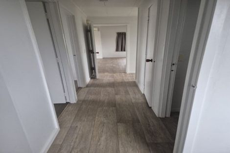 Photo of property in 1/26 Compass Place, Te Atatu Peninsula, Auckland, 0610