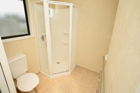 Photo of property in 24 Johnstone Drive, Fitzherbert, Palmerston North, 4410