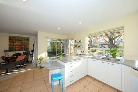 Photo of property in 9 Hatfield Place, Avonhead, Christchurch, 8042
