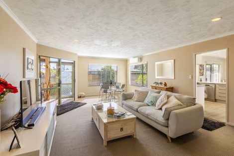 Photo of property in 2 Bucksburn Place, Greenmeadows, Napier, 4112