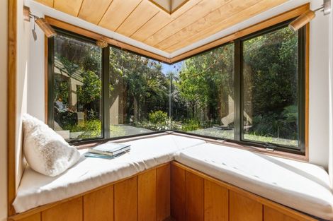 Photo of property in 11 Kereru Place, Upper Vogeltown, New Plymouth, 4310