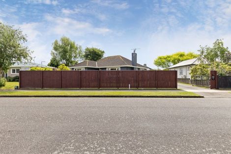 Photo of property in 19 Battersea Place, Roslyn, Palmerston North, 4414