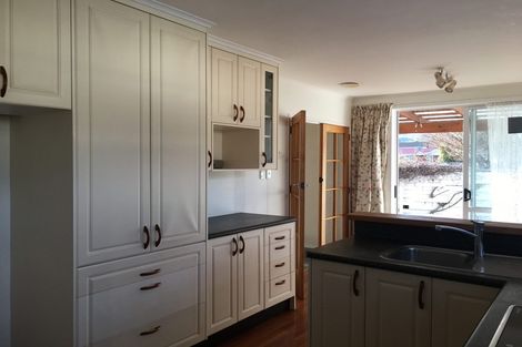 Photo of property in 122 Kings Crescent, Hutt Central, Lower Hutt, 5010