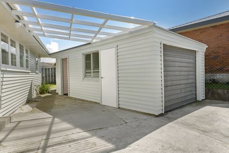 Photo of property in 4 Regent Street, Brookfield, Tauranga, 3110