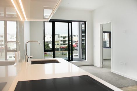 Photo of property in 4/16 Home Street, Mount Victoria, Wellington, 6011