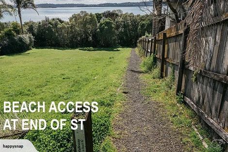 Photo of property in 1/9 Fathom Place, Te Atatu Peninsula, Auckland, 0610