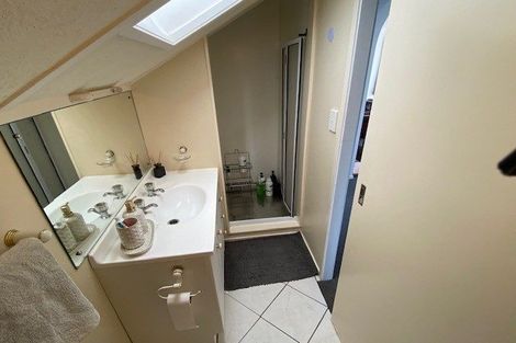 Photo of property in 169 Bucklands Beach Road, Bucklands Beach, Auckland, 2012