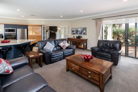 Photo of property in 5 Brooke Ridge Rise, East Tamaki Heights, Auckland, 2016
