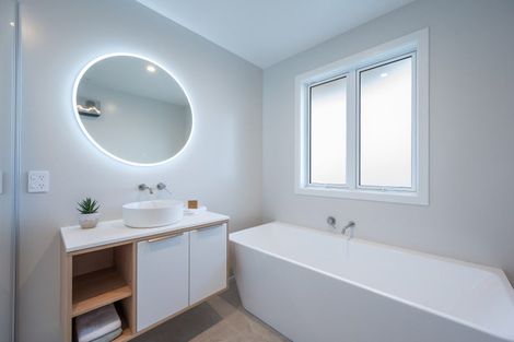 Photo of property in 72 Les Wakefield Road, Mapua, 7005