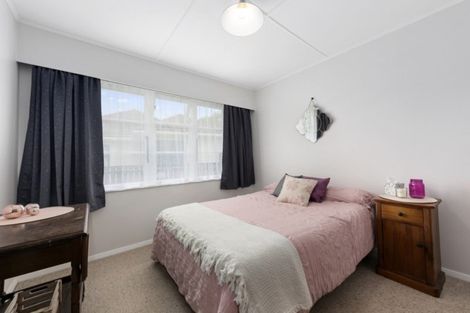 Photo of property in 29 Oxford Crescent, Ebdentown, Upper Hutt, 5018