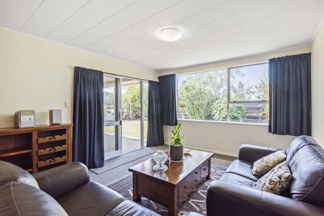 Photo of property in 77b Eatwell Avenue, Paraparaumu Beach, Paraparaumu, 5032