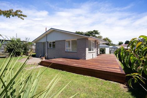Photo of property in 22 Besant Place, Avondale, Christchurch, 8061