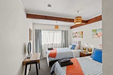 Photo of property in 5 Price Street, Westown, New Plymouth, 4310