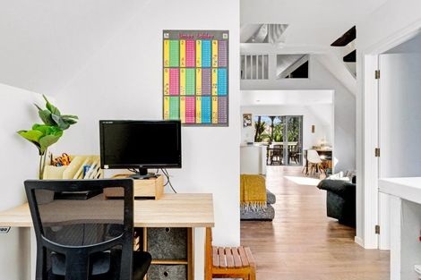 Photo of property in 96 Motutara Road, Muriwai, Waimauku, 0881