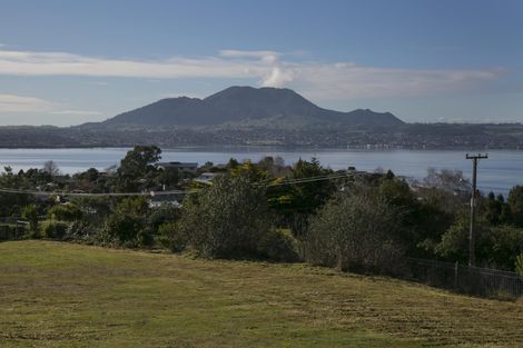 Photo of property in 16 Mapara Road, Acacia Bay, Taupo, 3385