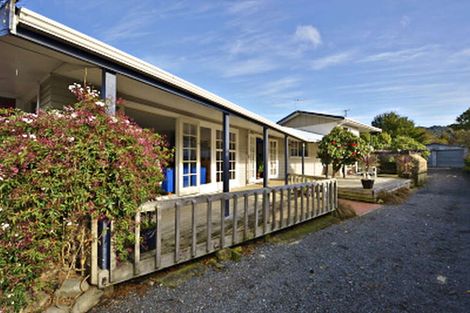 Photo of property in 40 Peel Place, Wainuiomata, Lower Hutt, 5014