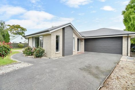 Photo of property in 17 Stanton Place, Woodend, 7610