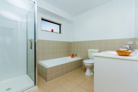 Photo of property in 26/22 Northcross Drive, Oteha, Auckland, 0632