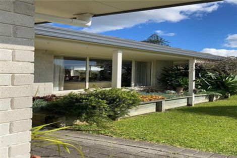 Photo of property in 1/12 Yarlside Place, Northpark, Auckland, 2013