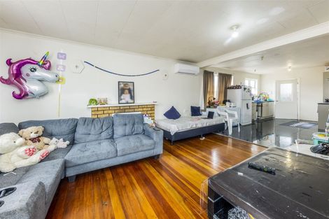 Photo of property in 92 Portage Road, New Lynn, Auckland, 0600