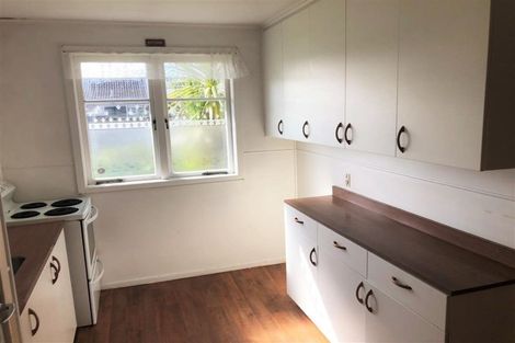 Photo of property in 3 Amberley Avenue, Te Atatu South, Auckland, 0610