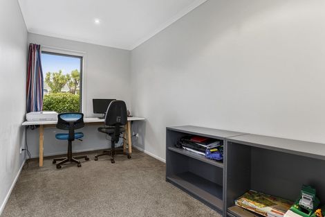 Photo of property in 6 Ward Crescent, Te Atatu Peninsula, Auckland, 0610