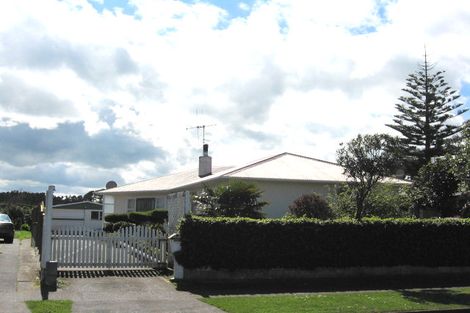 Photo of property in 71 Titoki Street, Castlecliff, Whanganui, 4501