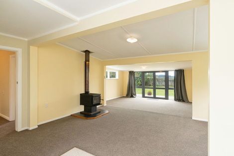 Photo of property in 3 Anga Street, Tangimoana, 4822