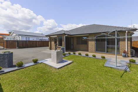Photo of property in 58 Rangitoto Road, Papatoetoe, Auckland, 2025