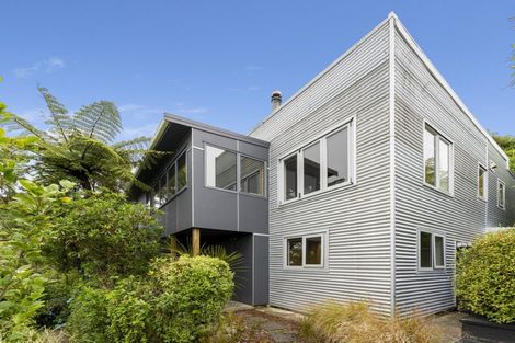 Photo of property in 54 Baroda Street, Khandallah, Wellington, 6035