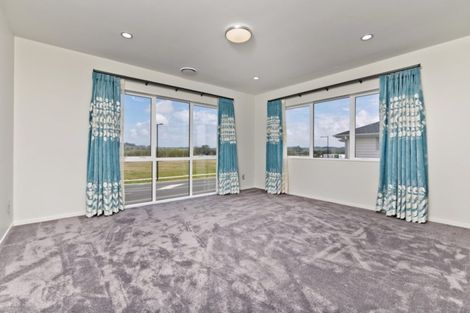 Photo of property in 208 Wainui Road, Silverdale, 0932