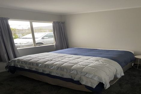 Photo of property in 5b Hemi Street, Waikanae, 5036