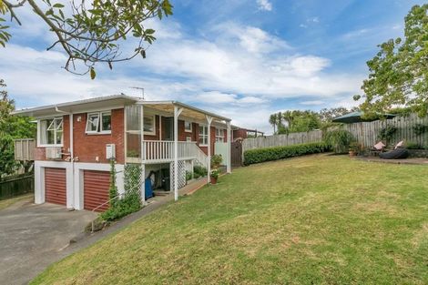 Photo of property in 1/5 Stott Avenue, Birkdale, Auckland, 0626